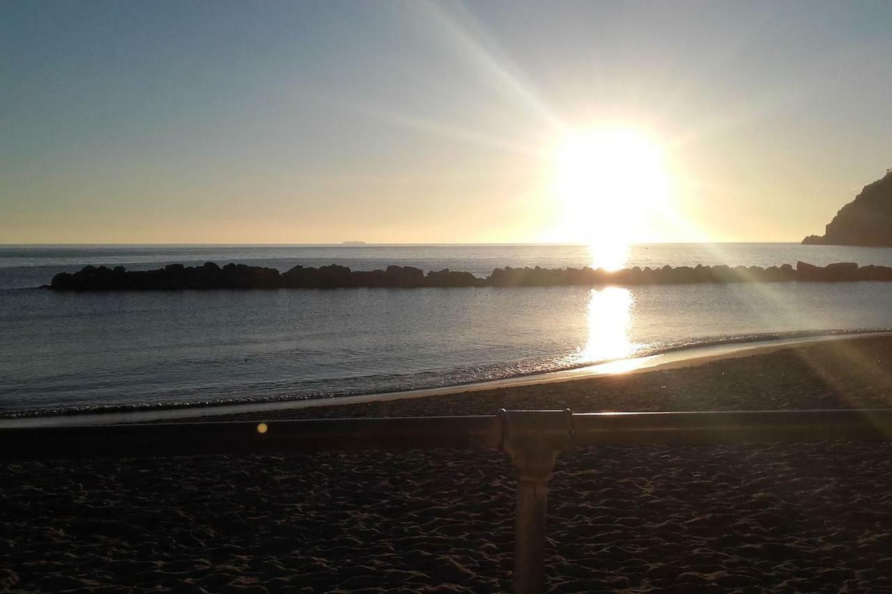 Willa Un Gioiello Con Vista Mare Moneglia Zewnętrze zdjęcie